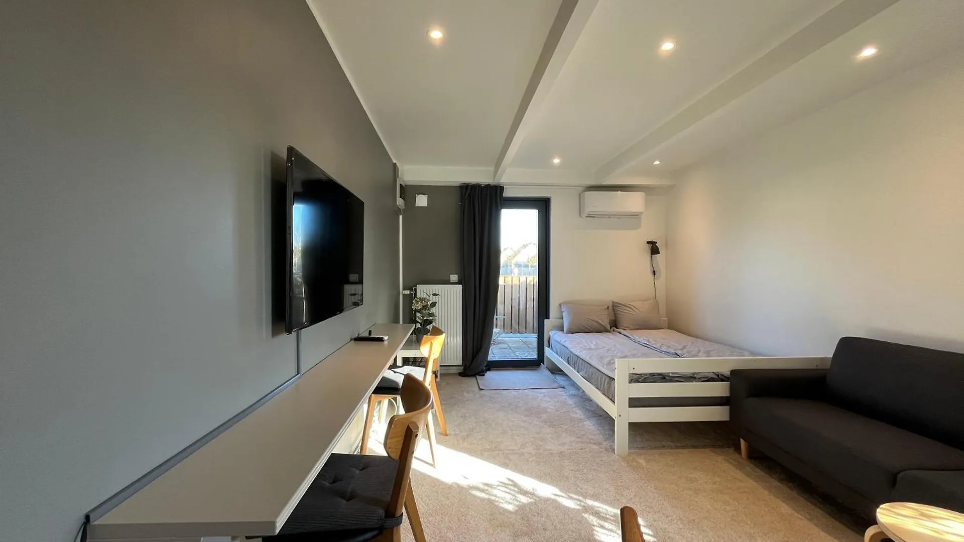 Trevlig Boende I En Gaesthuset Med Gratis Parkering Malmo Apartment